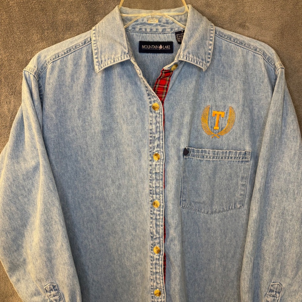 VTG Tennessee Volunteers Womens S Faded Denim Button Down Shirt Embroidered